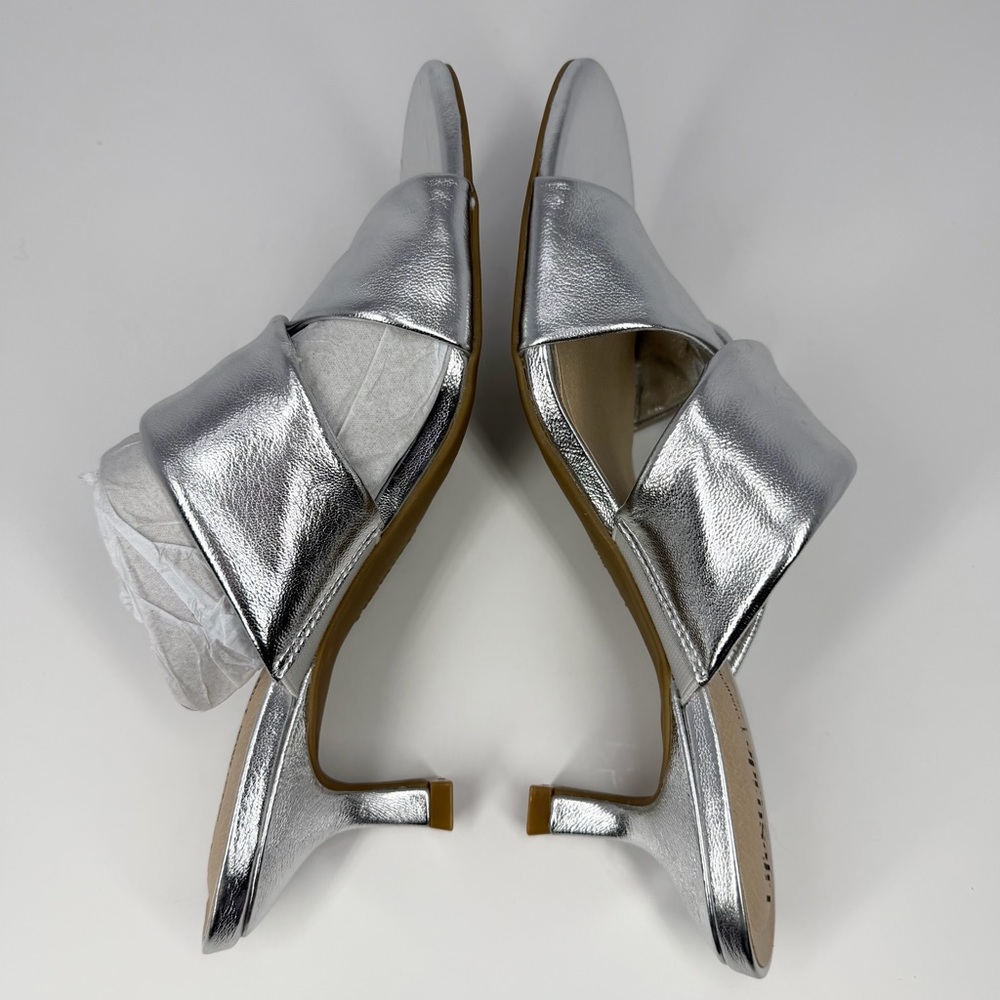 LifeStride Nori Slide Kitten Heel Sandals Silver Faux Leather Size 8M - Picture 8 of 14